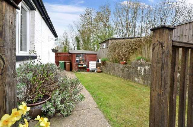  Image of 2 bedroom Detached house for sale in Cranbrook Road Hawkhurst Cranbrook TN18 at Hawkhurst Kent Hawkhurst, TN18 4BG