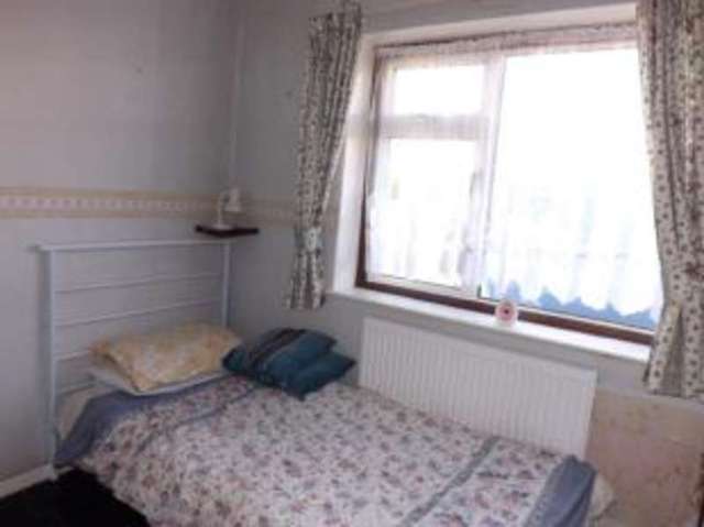  Image of 2 bedroom Bungalow for sale in Cranbrook Road Thurnby Leicester LE7 at Thurnby Leicester Scraptoft, LE7 9UA