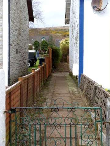  Image of 2 bedroom Flat for sale in Cromwell Street Dunoon PA23 at Dunoon, PA23 7AX