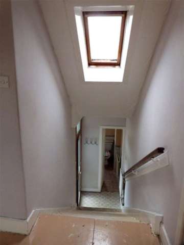  Image of 2 bedroom Flat for sale in Cromwell Street Dunoon PA23 at Dunoon, PA23 7AX