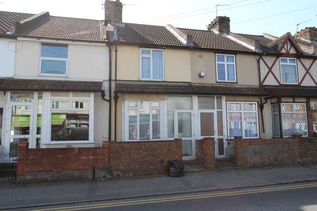  Image of 2 bedroom Terraced house to rent in Cross Lane West Gravesend DA11 at Cross Lane West  Gravesend, DA11 7PY