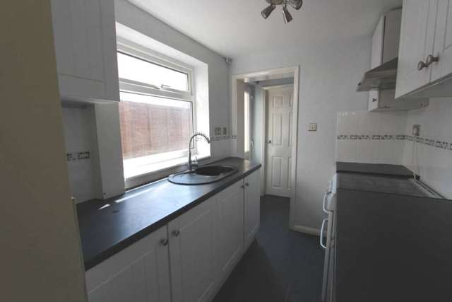  Image of 2 bedroom Terraced house to rent in Cross Lane West Gravesend DA11 at Cross Lane West  Gravesend, DA11 7PY
