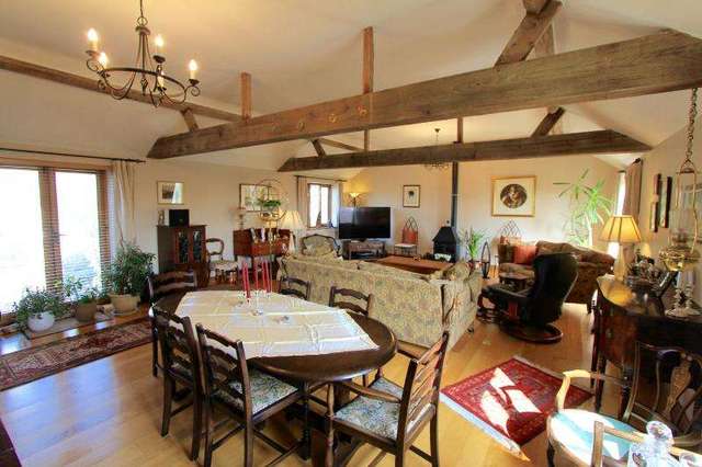  Image of 3 bedroom Semi-Detached house for sale in Cudsdens Court Great Missenden HP16 at GREAT MISSENDEN HP16 GREAT MISSENDEN, HP16 0QX