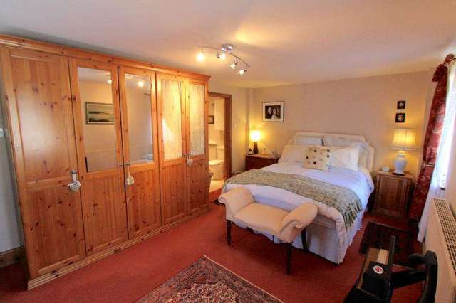 Image of 3 bedroom Semi-Detached house for sale in Cudsdens Court Great Missenden HP16 at GREAT MISSENDEN HP16 GREAT MISSENDEN, HP16 0QX