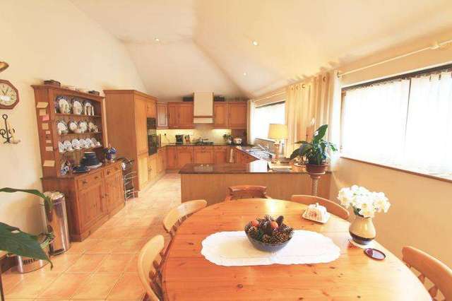  Image of 3 bedroom Semi-Detached house for sale in Cudsdens Court Great Missenden HP16 at GREAT MISSENDEN HP16 GREAT MISSENDEN, HP16 0QX