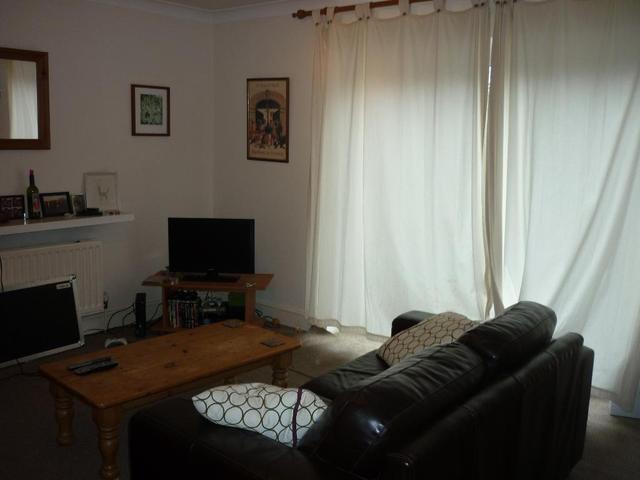  Image of 1 bedroom Flat to rent in Culverden Road London SW12 at Balham  London, SW12 9LT