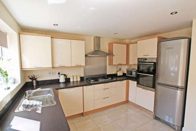  Image of 3 bedroom Semi-Detached house for sale in Dan Read Parade Didcot OX11 at Dan Read Parade  Didcot, OX11 6BD