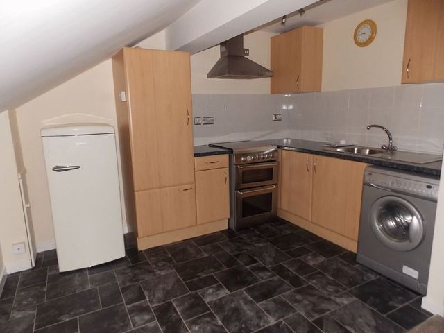  Image of 1 bedroom Flat to rent in Darlaston Road Darlaston Wednesbury WS10 at Darlaston Road  Wednesbury, WS10 7TD