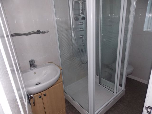  Image of 1 bedroom Flat to rent in Darlaston Road Darlaston Wednesbury WS10 at Darlaston Road  Wednesbury, WS10 7TD