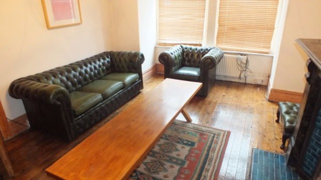  Image of 4 bedroom Terraced house to rent in De Lacy Mount Kirkstall Leeds LS5 at De Lacy Mount  Leeds, LS5 3JF