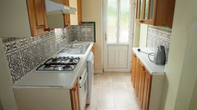  Image of 4 bedroom Terraced house to rent in De Lacy Mount Kirkstall Leeds LS5 at De Lacy Mount  Leeds, LS5 3JF