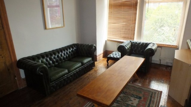  Image of 4 bedroom Terraced house to rent in De Lacy Mount Kirkstall Leeds LS5 at De Lacy Mount  Leeds, LS5 3JF