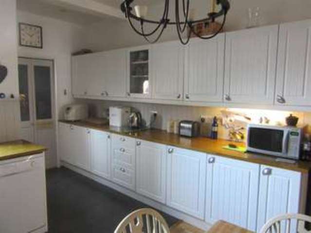  Image of 4 bedroom Property for sale in Derbyshire Lane Hucknall Nottingham NG15 at Derbyshire Lane Nottingham Nottingham, NG15 7GE