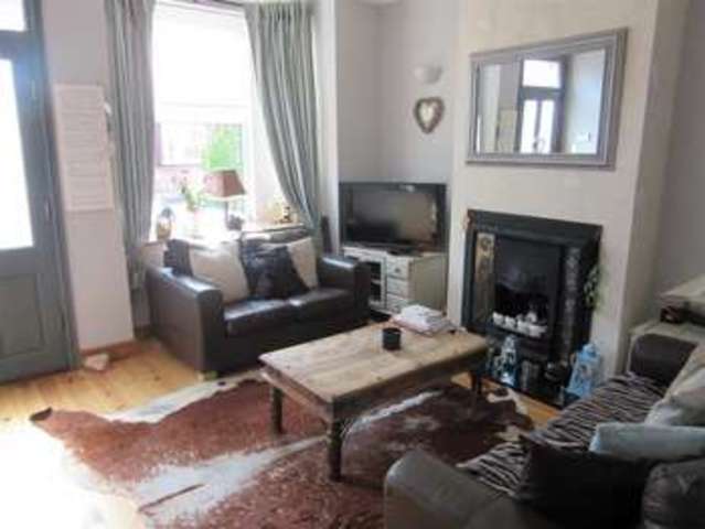  Image of 4 bedroom Property for sale in Derbyshire Lane Hucknall Nottingham NG15 at Derbyshire Lane Nottingham Nottingham, NG15 7GE