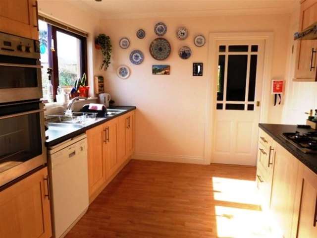  Image of Detached house for sale in Dhalling Park Kirn Dunoon PA23 at Dunoon, PA23 8FB