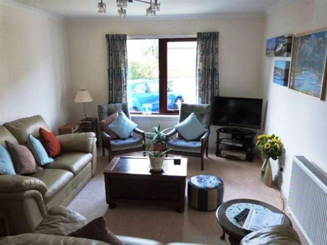  Image of Detached house for sale in Dhalling Park Kirn Dunoon PA23 at Dunoon, PA23 8FB
