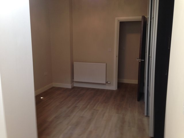  Image of 3 bedroom Flat to rent in Dickenson Road Manchester M14 at Manchester  Manchester, M14 5HS