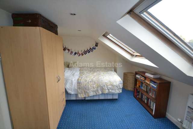  Image of 6 bedroom Terraced house to rent in Donnington Gardens Reading RG1 at Donnington Gardens  Reading, RG1 5LZ