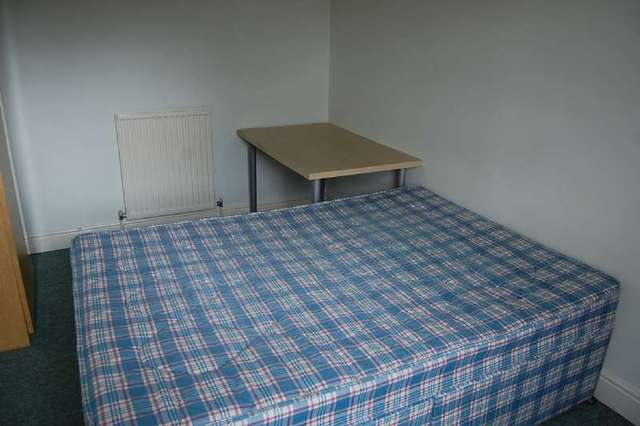  Image of 4 bedroom Detached house to rent in Doone Road Horfield Bristol BS7 at Bristol, BS7 0JG