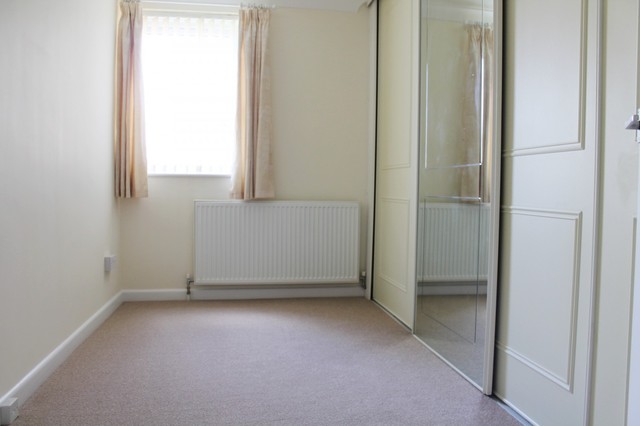  Image of 2 bedroom Flat to rent in Dorchester Gardens Worthing BN11 at Worthing, BN11 5AY
