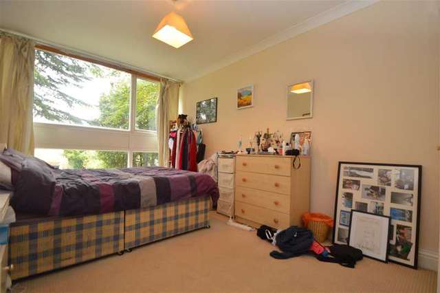  Image of 2 bedroom Apartment to rent in West Hill London SW15 at East Putney, SW15 2UG
