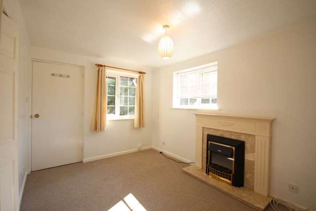  Image of 1 bedroom End of Terrace for sale in Draycott Bracknell RG12 at Draycott  Bracknell, RG12 0UX