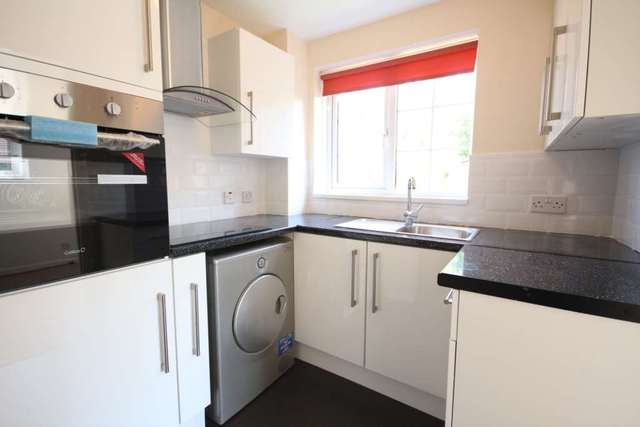  Image of 1 bedroom End of Terrace for sale in Draycott Bracknell RG12 at Draycott  Bracknell, RG12 0UX