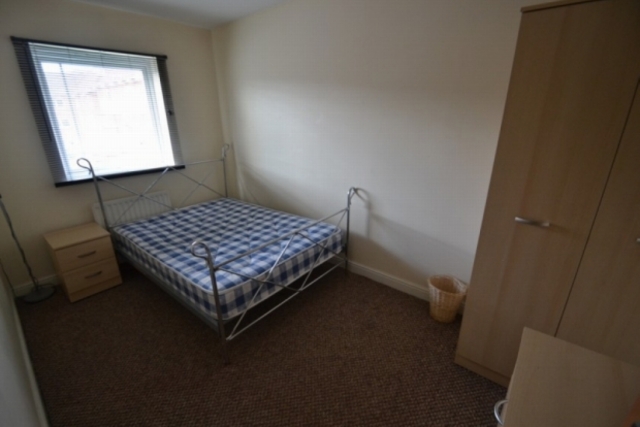  Image of 3 bedroom Semi-Detached house to rent in Drayton Street Manchester M15 at DRAYTON STREET HULME. M15 5LL MANCHESTER, M15 5LL