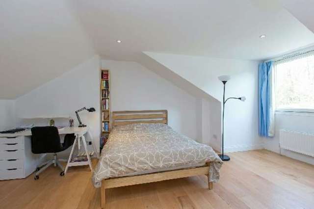  Image of 4 bedroom Flat for sale in Dukes Avenue London N10 at Dukes Avenue  Muswell Hill, N10 2PU