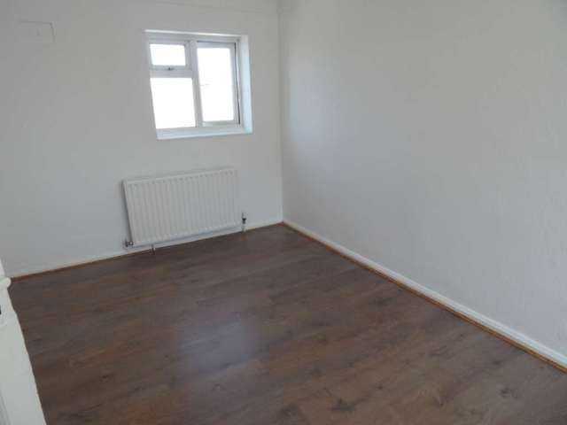  Image of 4 bedroom Detached house to rent in Dundee Road London E13 at Dundee Road Plaistow London, E13 0BQ