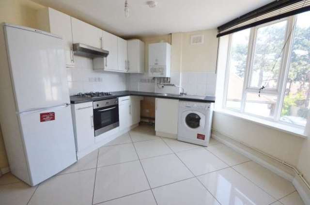  Image of 2 bedroom Flat to rent in Dunfield Road London SE6 at Dunfield Road  Catford, SE6 3RD