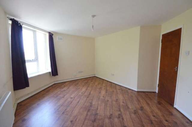  Image of 2 bedroom Flat to rent in Dunfield Road London SE6 at Dunfield Road  Catford, SE6 3RD