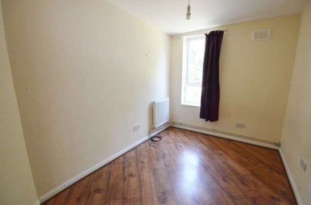  Image of 2 bedroom Flat to rent in Dunfield Road London SE6 at Dunfield Road  Catford, SE6 3RD