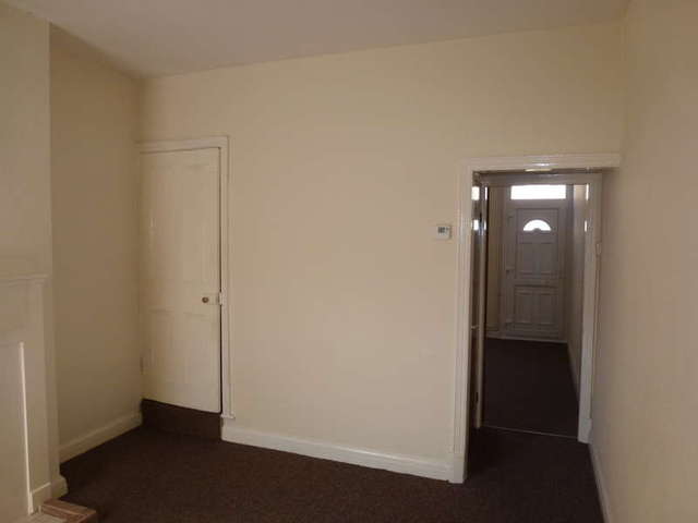  Image of 2 bedroom Terraced house to rent in Dunton Street Leicester LE3 at Leicester Leicestershire, LE3 5EN