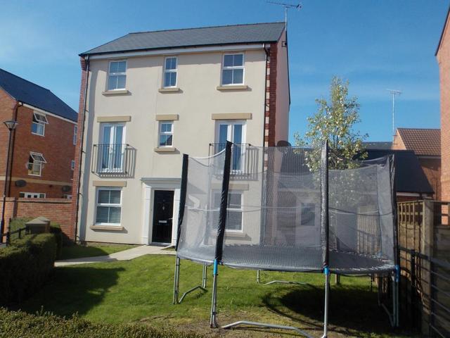  Image of 4 bedroom Detached house for sale in Dydale Road Swindon SN25 at Swindon, SN25 1AH