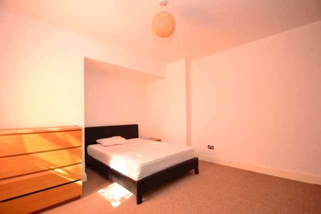  Image of 1 bedroom Flat to rent in Earls Court Road London SW5 at Earls Court Road  London, SW5 9AN