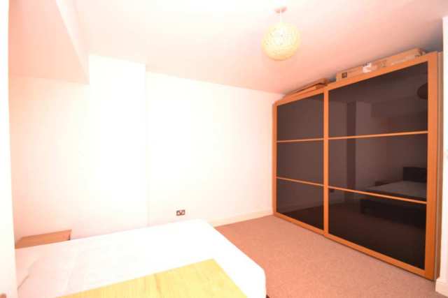  Image of 1 bedroom Flat to rent in Earls Court Road London SW5 at Earls Court Road  London, SW5 9AN