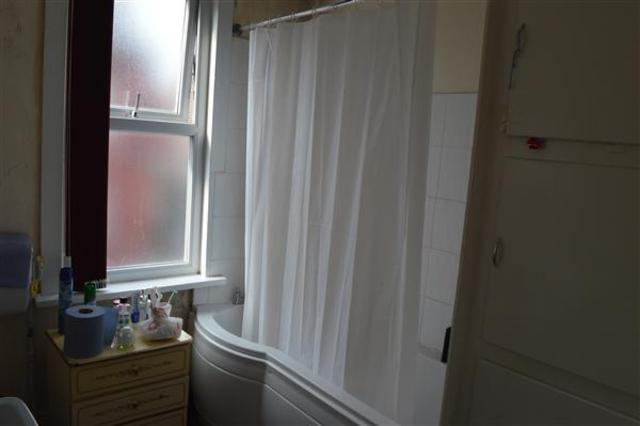  Image of 2 bedroom Terraced house for sale in East Park Terrace Leeds LS9 at Stoneferry, LS9 9LA