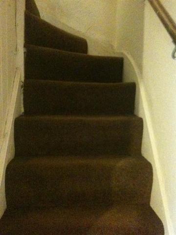  Image of 2 bedroom Terraced house for sale in East Park Mount Leeds LS9 at Harehills, LS9 9JX