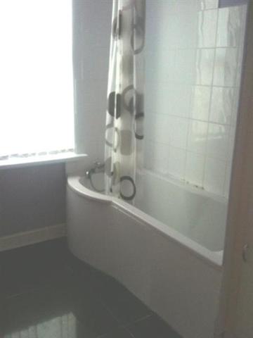  Image of 2 bedroom Terraced house for sale in East Park Mount Leeds LS9 at Harehills, LS9 9JX