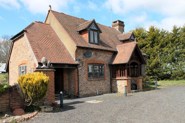  Image of 3 bedroom Detached house to rent in East Street Turners Hill Crawley RH10 at East Street Turners Hill Crawley, RH10 4PZ