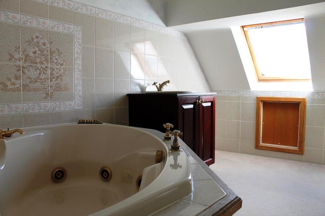  Image of 3 bedroom Detached house to rent in East Street Turners Hill Crawley RH10 at East Street Turners Hill Crawley, RH10 4PZ