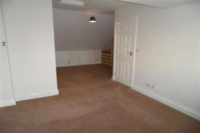  Image of 2 bedroom Flat to rent in East Street Sittingbourne ME10 at Sittingbourne, ME10 4BQ