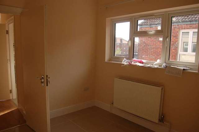  Image of 1 bedroom Detached house to rent in Leigh Road Eastleigh SO50 at Eastleigh, SO50 9DS