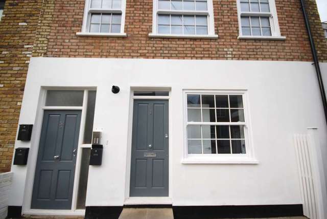  Image of 1 bedroom Flat for sale in Eden Road London E17 at Eden Road Walthamstow Village London, E17 9JY