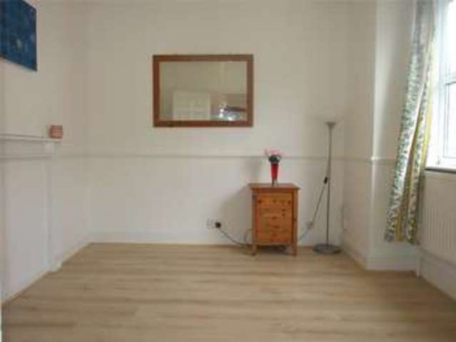  Image of 2 bedroom Terraced house to rent in Edgehill Street Reading RG1 at Reading Berkshire Reading, RG1 2PX