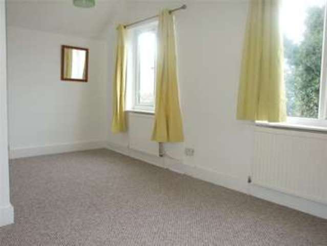  Image of 2 bedroom Terraced house to rent in Edgehill Street Reading RG1 at Reading Berkshire Reading, RG1 2PX
