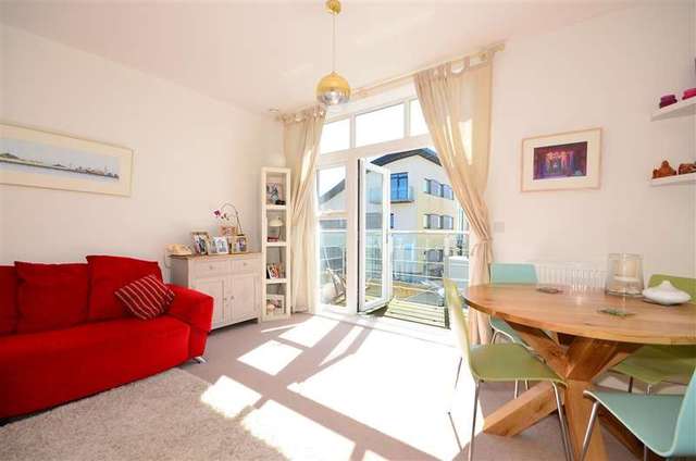  Image of 2 bedroom Flat for sale in Eirene Road Goring-by-Sea Worthing BN12 at Worthing West Sussex Worthing, BN12 4FF