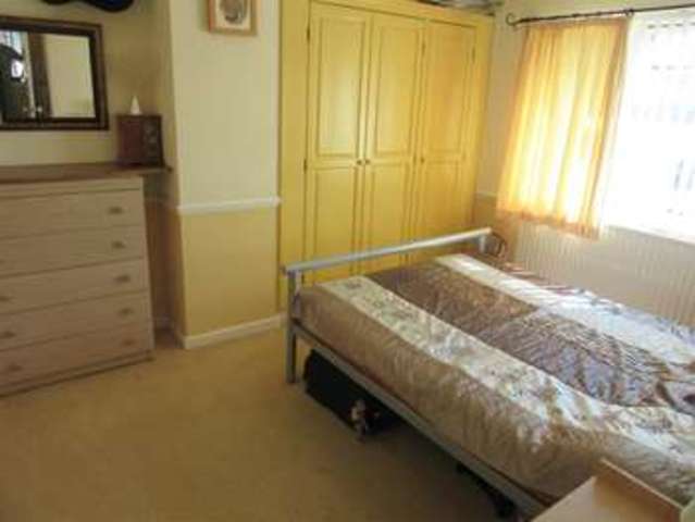 Image of 3 bedroom Property for sale in Elizabeth Close Hucknall Nottingham NG15 at Elizabeth Close Nottingham Nottingham, NG15 6HG