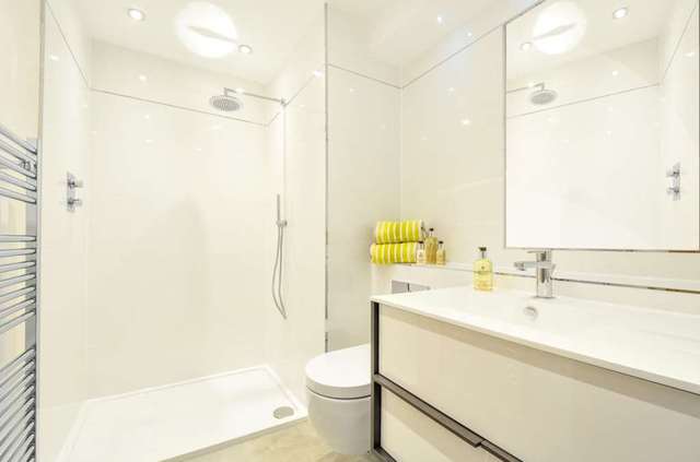  Image of 2 bedroom Apartment to rent in Pitt Road Epsom KT17 at Elizabeth Place Pitt Road Epsom, KT17 4ET